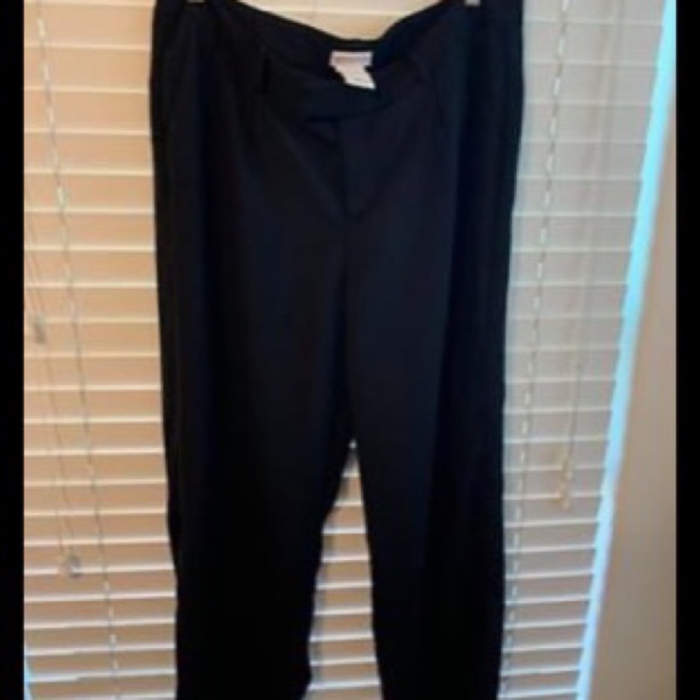 Women’s MERONA XL dress pants.